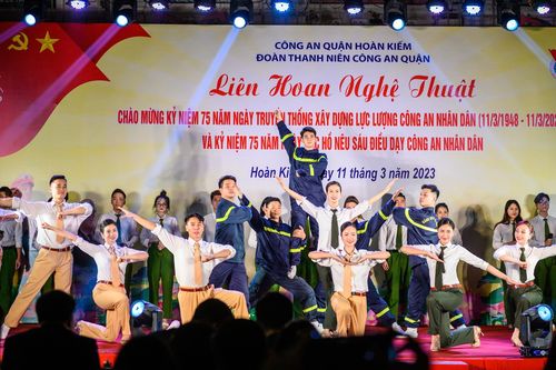 Liên hoan nghệ thuật đặc sắc chào mừng kỷ niệm 75 năm Ngày Bác Hồ nêu Sáu điều dạy CAND