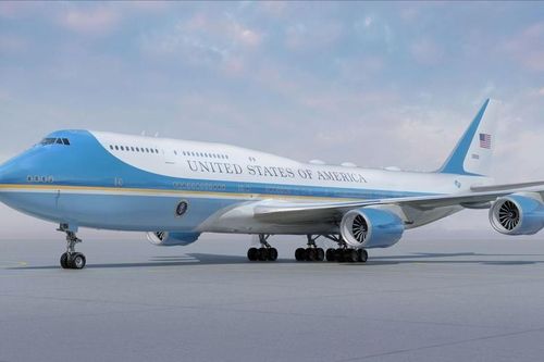 Tổng thống Biden bác đề xuất về màu sơn dành cho chuyên cơ Air Force One của ông Trump