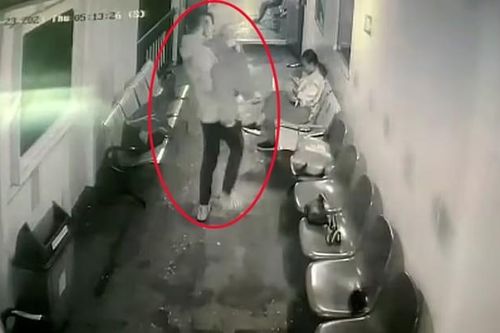 Người đàn ông kỳ lạ chỉ ăn dừa trong 24 năm qua