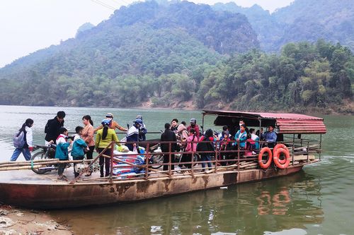 Tròng trành con chữ ở làng Bèo Bọt