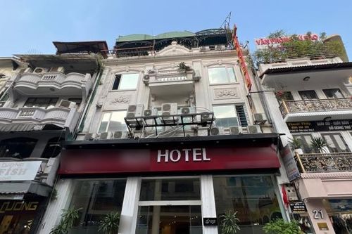 Khách sạn phố cổ Hà Nội thi nhau giảm giá vẫn ế khách thuê