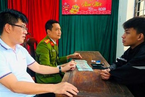 Bắt giữ đối tượng hack tài khoản facebook lừa đảo, chiếm đoạt tiền của nhiều người