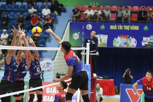 Đội Thể Công và Hóa chất Đức Giang thắng trận khai mạc bảng B giải bóng chuyền VĐQG