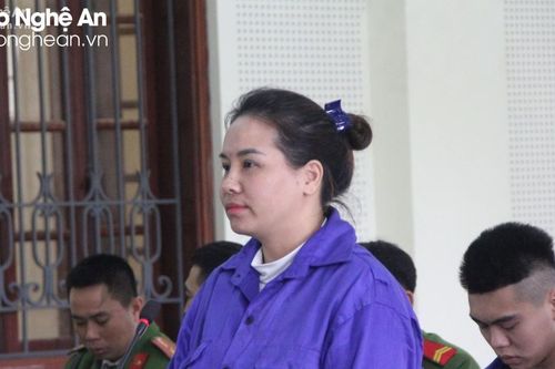 Thiếu phụ cầm đầu nhóm 'chém thuê' xuyên biên giới