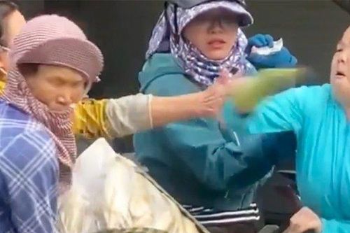 Bài học nhớ đời cho người phụ nữ giải quyết mâu thuẫn bằng 'tay chân'