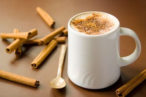 Điều gì sẽ xảy ra khi bạn cho một chút bột quế vào sữa?