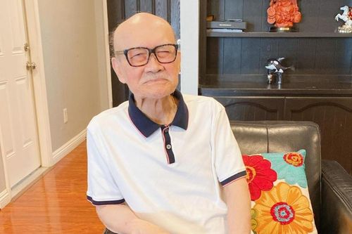 NSƯT Ngọc Huyền và Trấn Thành cùng dàn nghệ sĩ nghẹn ngào nói lời tiễn biệt NSND Diệp Lang