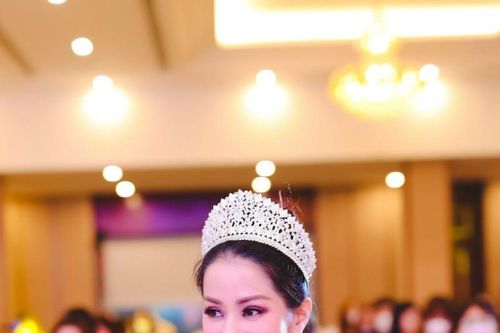 Á hậu Xuân Tâm đọ sắc cùng dàn mỹ nhân trong đêm bán kết Hoa hậu Doanh nhân Việt Nam 2023