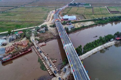 Phê duyệt khung chính sách bồi thường, tái định cư dự án cầu vượt sông Hóa