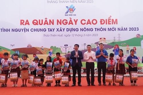 Phát huy tinh thần tuổi trẻ xung kích, chung tay xây dựng nông thôn mới