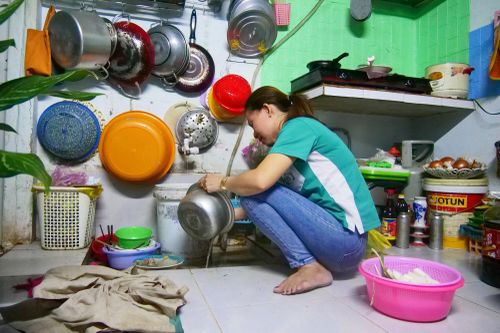 Mất việc, thu nhập giảm, nhiều công nhân ở TP.HCM muốn bỏ phố về quê