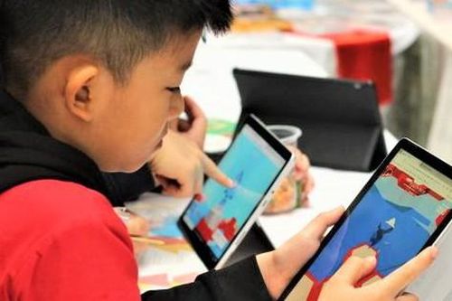 Những rủi ro tiềm ẩn khi trẻ sử dụng internet không đúng cách