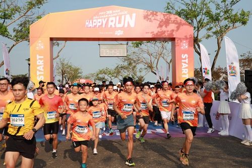 Lập kỷ lục Việt Nam về màn đồng diễn điệu nhảy hạnh phúc đông nhất