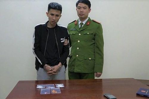 'Cõng' 2 tiền án vẫn bán ma túy tại nhà