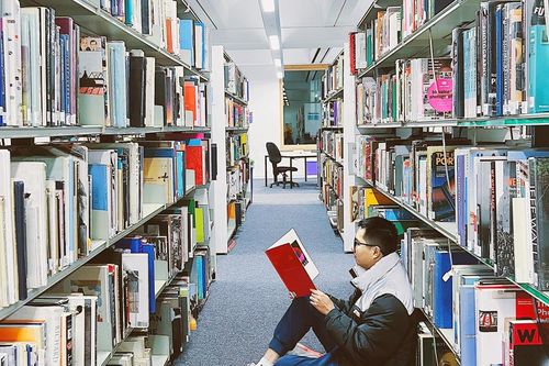 Sách lấy lại vị thế trong lòng giới trẻ