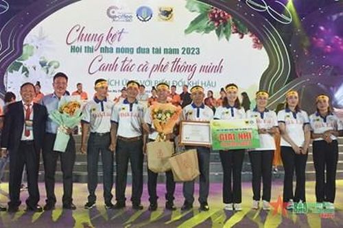 Đắk Lắk: Nhà nông đua tài canh tác cà phê thích ứng biến đổi khí hậu