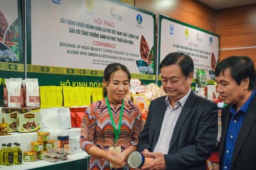 Đổi mới tư duy để phát triển ngành hàng cà phê