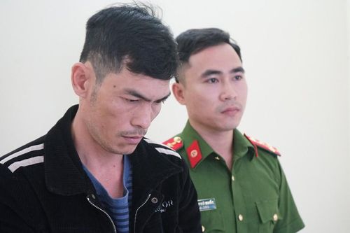 Được nhờ đứng tên lô đất, chiếm đoạt và bán cho người khác