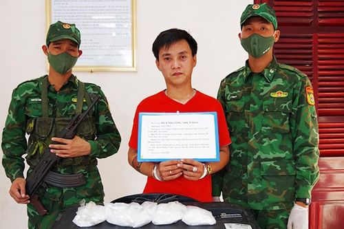 Vận chuyển 900gr ma túy đá giấu trong tivi, lãnh án 20 năm tù