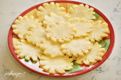 Hai cách cắt dứa đẹp như nhà hàng