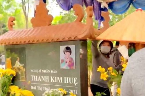 Nghệ sĩ Thanh Điền từ chối đề nghị tu sửa mộ Thanh Kim Huệ từ gia đình NSƯT Vũ Linh