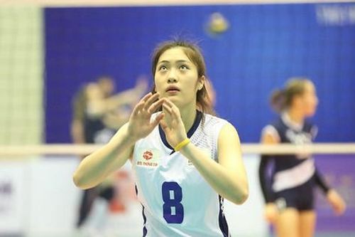 Chân dài làng bóng chuyền còn độc thân, sở hữu nét đẹp hoa khôi Kim Huệ cũng phải tấm tắc