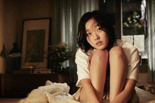 Phim học đường tràn lan cảnh khỏa thân gây tranh cãi