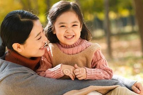Trung Quốc: Nới lỏng những quy định 'làm khó' mẹ đơn thân