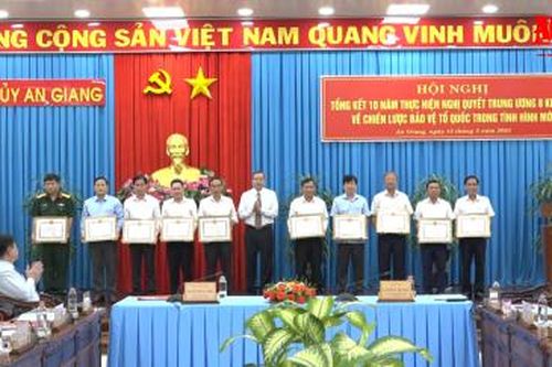 Tổng kết 10 năm thực hiện Nghị quyết Trung ương 8, khóa XI