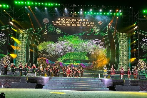 Điện Biên: Tưng bừng đêm khai mạc 'Lễ hội hoa Ban năm 2023'
