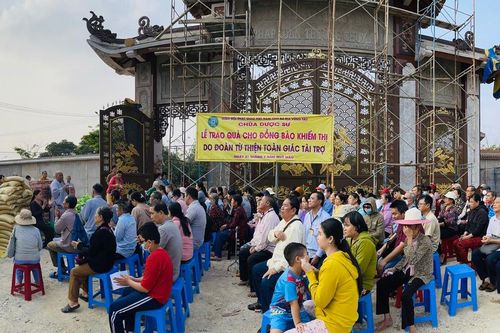 Bà Rịa-Vũng Tàu: Đoàn từ thiện Toàn Giác tặng quà người khiếm thị và chất độc da cam