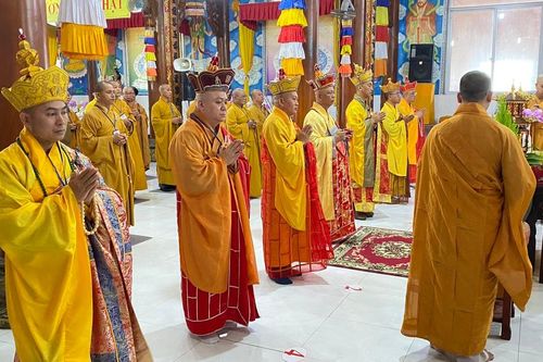Chùa Đức Phú hoàn đàn Dược Sư, chùa Pháp Võ (H.Nhà Bè) tổ chức 'Một ngày an lạc'