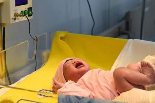 Dân số Việt Nam sẽ cán mốc 100 triệu người vào tháng 4/2023