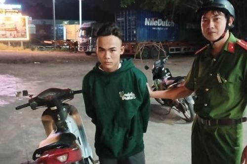 Thiếu nữ ra đầu thú khi 'bạn săn mồi' sa lưới