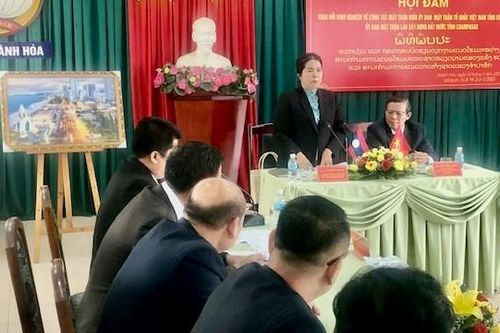 Mặt trận Khánh Hòa hội đàm với Mặt trận tỉnh Chăm Pa sắc Lào