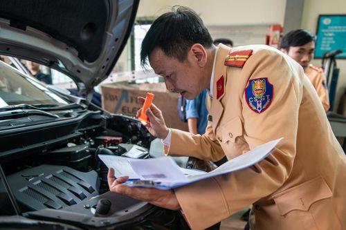 Không thể đăng kiểm do quá tải, tài xế có bị xử phạt?