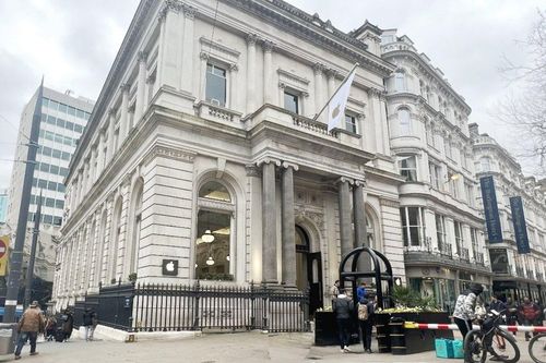 Bên trong 'thánh đường' Apple Store ở tòa nhà 144 năm tuổi