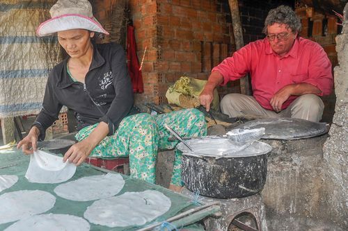 Cựu binh Mỹ 30 năm giúp đỡ phụ nữ nghèo Việt Nam