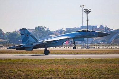 Bước chuyển mình của không quân Iran