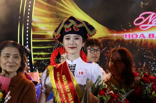 Tân Người đẹp Hoa Ban Điện Biên là học sinh THPT