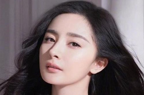 Dương Mịch trở về thăm con gái sau 3 năm xa cách bởi dịch bệnh Covid-19
