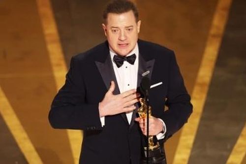 Sự suy sụp của một nam thần và cú lội ngược dòng vụt sáng ở Oscar 2023