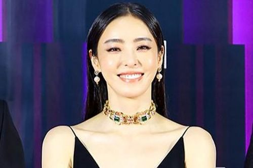 Showbiz 14/3: Ác nữ đẹp nhất Hàn Quốc đến Đà Nẵng