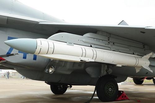 Hình ảnh bom lượn 'sấm sét' Nga bị lính Ukraine thu giữ trên thực địa