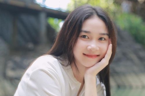 Chân dài bóng chuyền khoe sắc ở tuổi 18
