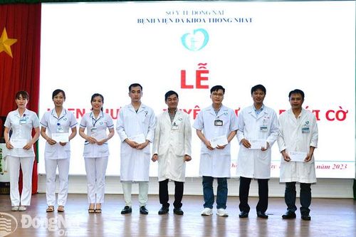 Đồng Nai: 'Báo động đỏ' cứu mẹ con sản phụ nguy kịch trên bàn mổ