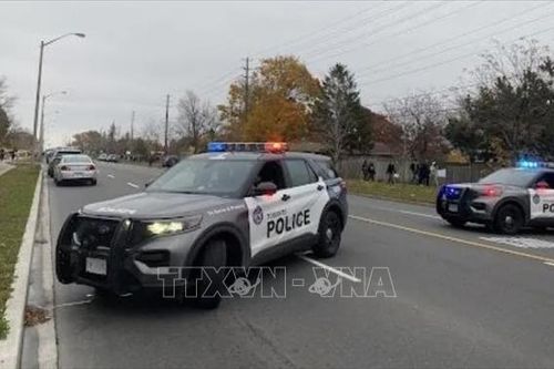 Xe tải lao vào người đi bộ ở Canada, ít nhất 2 người thiệt mạng
