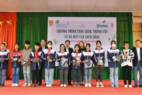 Siberian Wellness trao tặng Thư viện sách và trồng cây tại trường học huyện Hiệp Hòa, Bắc Giang