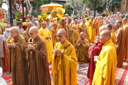 Trà Vinh: Lễ khánh tạ Tam bảo - An vị Phật và khánh thành Bảo tháp chùa Long Khánh