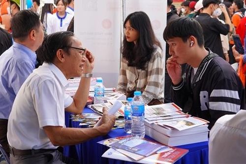 Thí sinh cần cân nhắc kỹ khi chọn ngành học mới